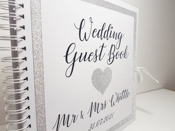 Großes personalisiertes Hochzeitsgästebuch mit silbernem Glitzer